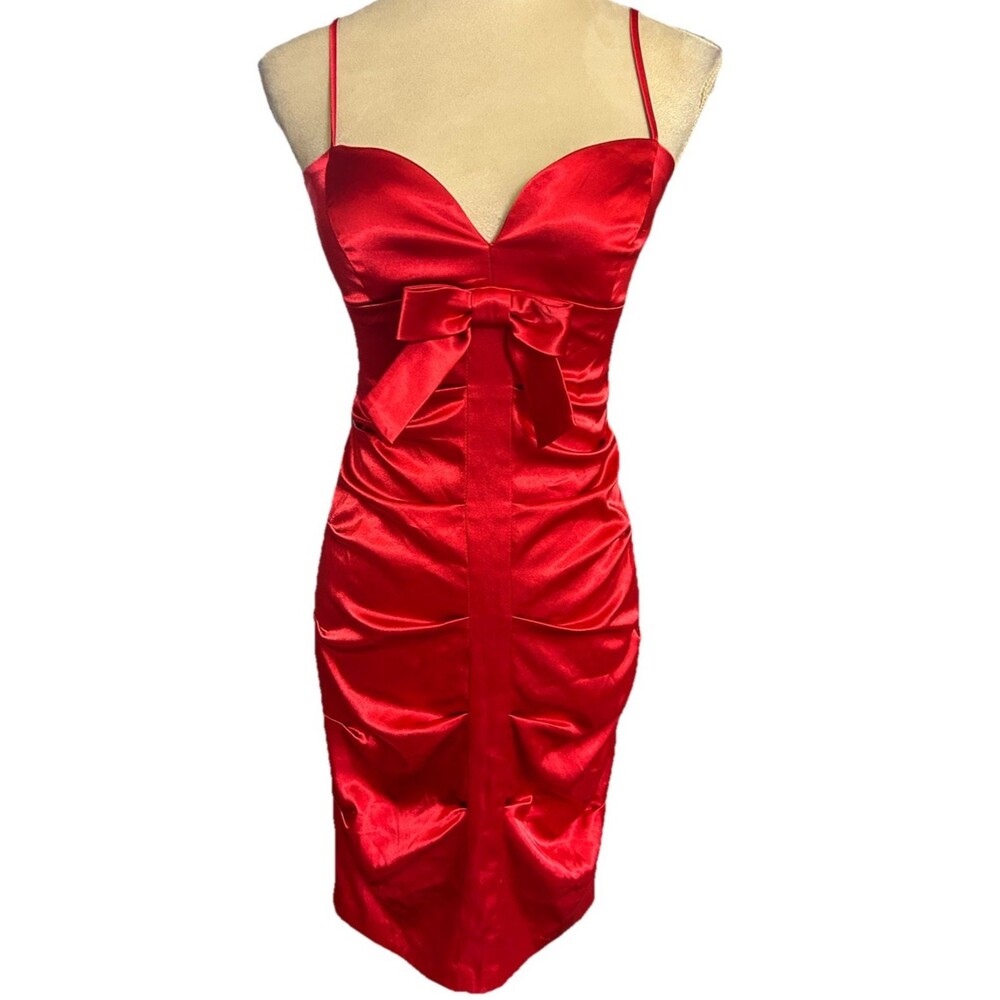 Beata Studio Size 5 Red Satin Bow Ruched Lined Sexy Cocktail Party Dress